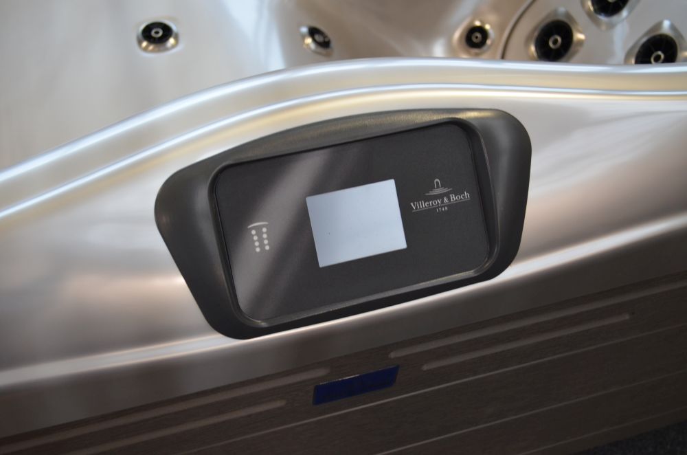 whirlpool-villeroyboch-spa5L-premium-line2